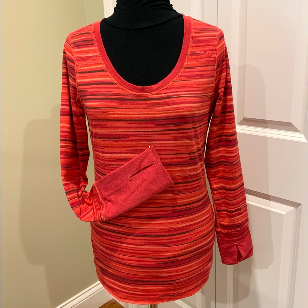 Athleta reversible t-shirt with long sleeves
